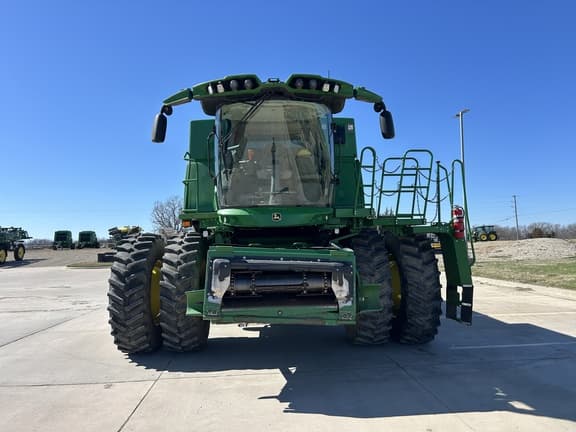 Image of John Deere S780 equipment image 3
