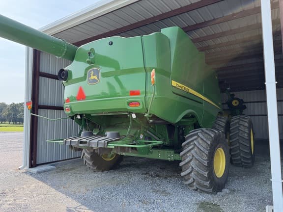 Image of John Deere S780 equipment image 2