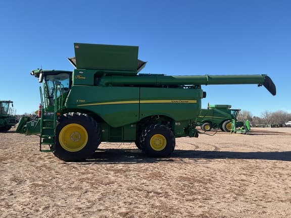 Image of John Deere S780 equipment image 4