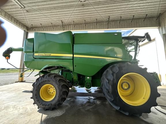 Image of John Deere S780 equipment image 3