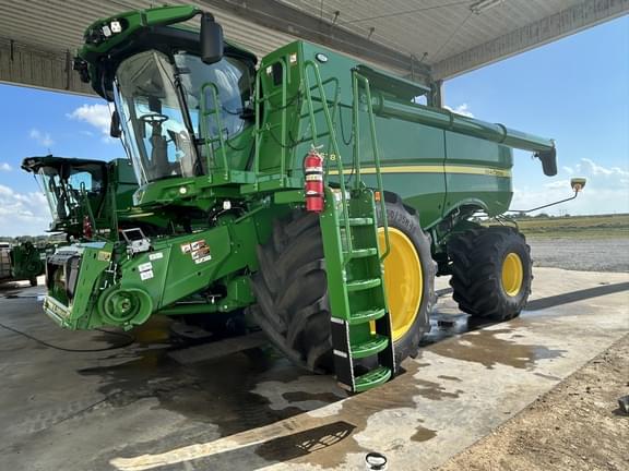 Image of John Deere S780 Primary image