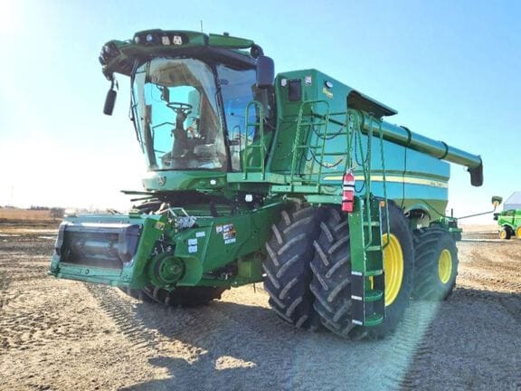 2024 John Deere S780 Equipment Image0