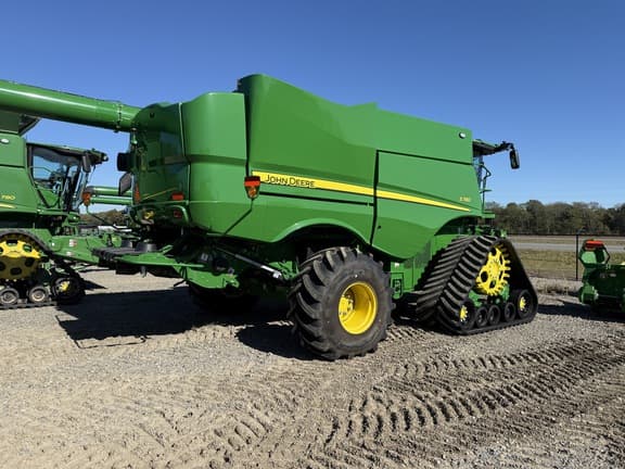 Image of John Deere S780 equipment image 2
