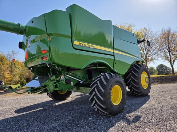 Image of John Deere S780 equipment image 4