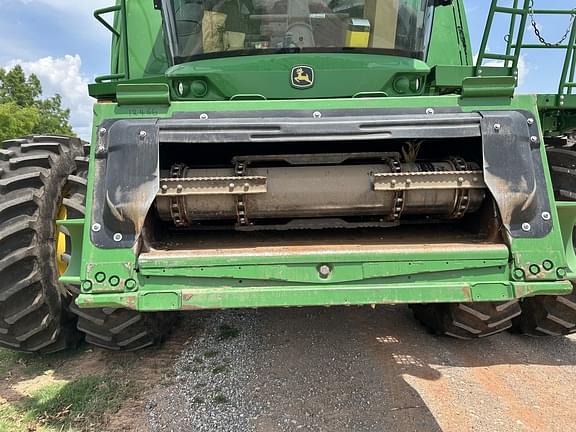 Image of John Deere S780 equipment image 2