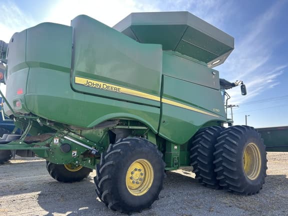 Image of John Deere S780 equipment image 4