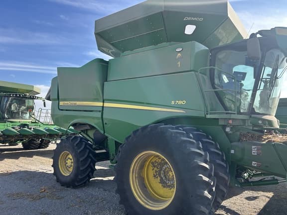 Image of John Deere S780 Primary image