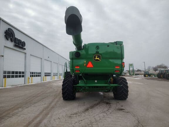 Image of John Deere S780 equipment image 3