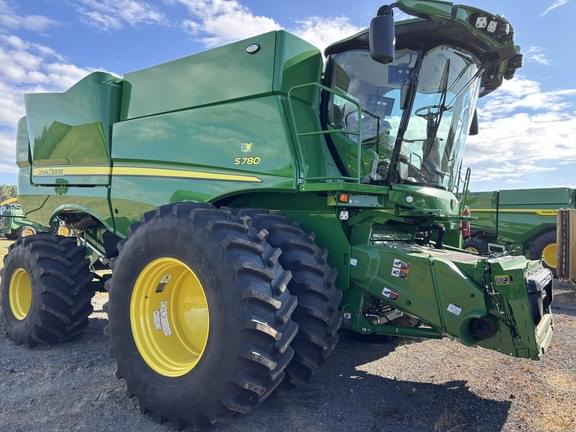 Image of John Deere S780 equipment image 2