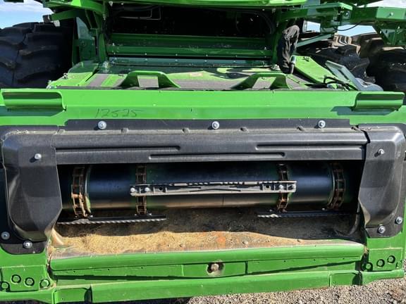 Image of John Deere S780 equipment image 3