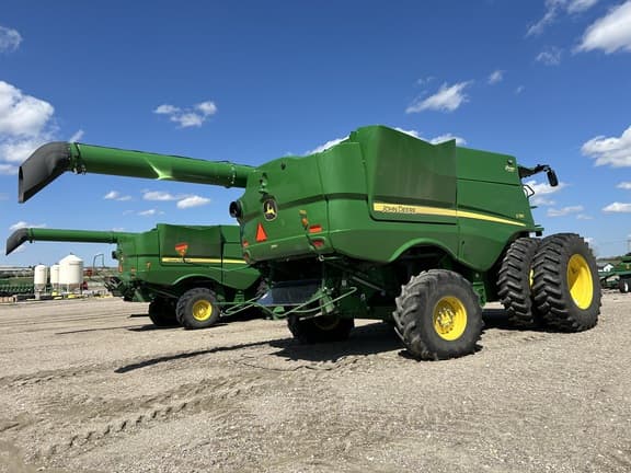 Image of John Deere S780 equipment image 4