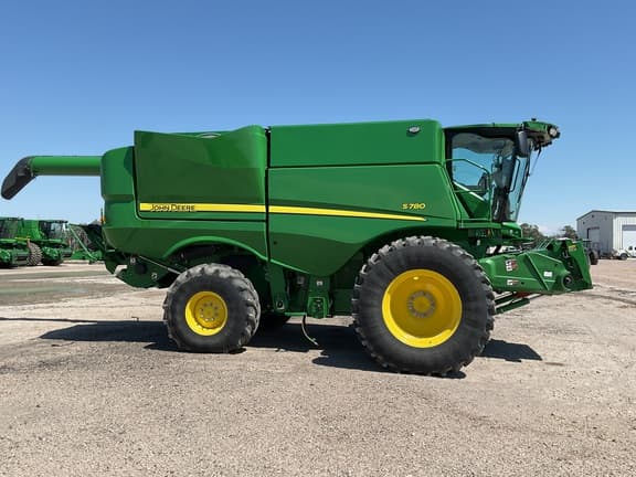 Image of John Deere S780 equipment image 3