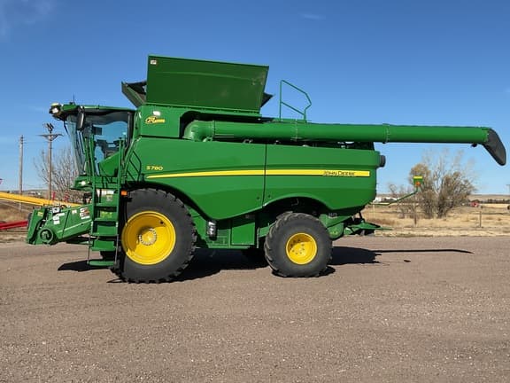 Image of John Deere S780 equipment image 3