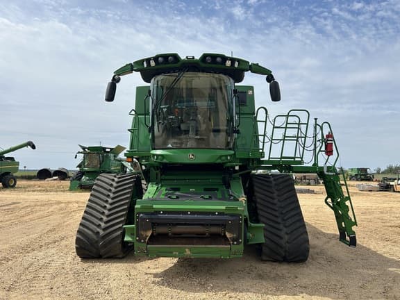 Image of John Deere S780 equipment image 2