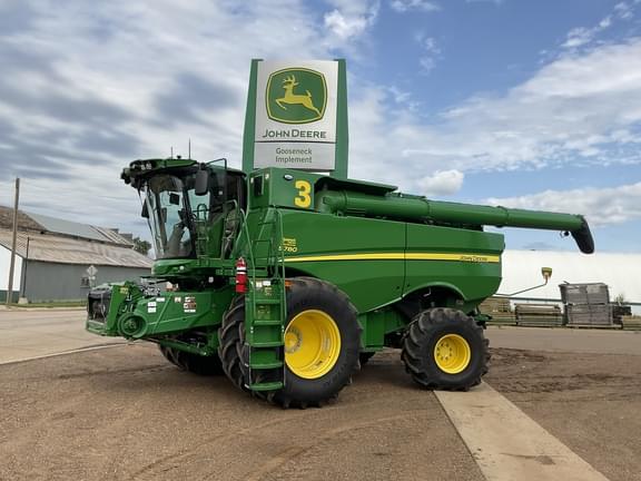 Image of John Deere S780 equipment image 2