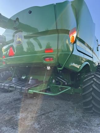 Image of John Deere S780 equipment image 3