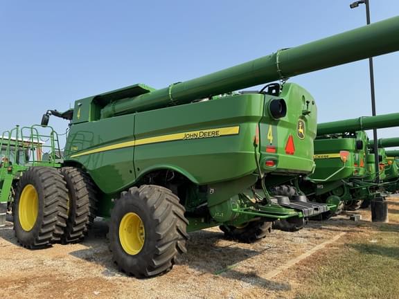 Image of John Deere S780 equipment image 4