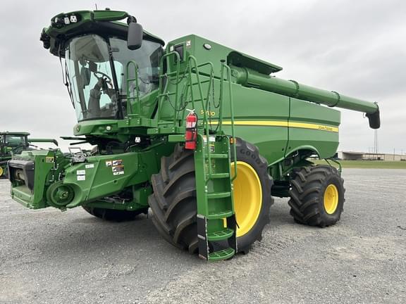 Image of John Deere S780 Primary image