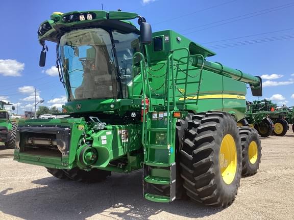 Image of John Deere S780 equipment image 2