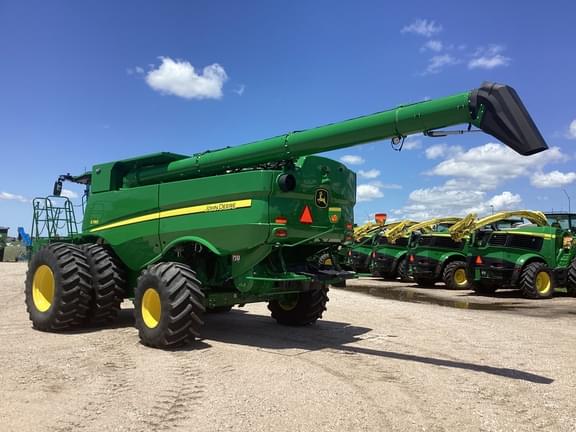 Image of John Deere S780 equipment image 3