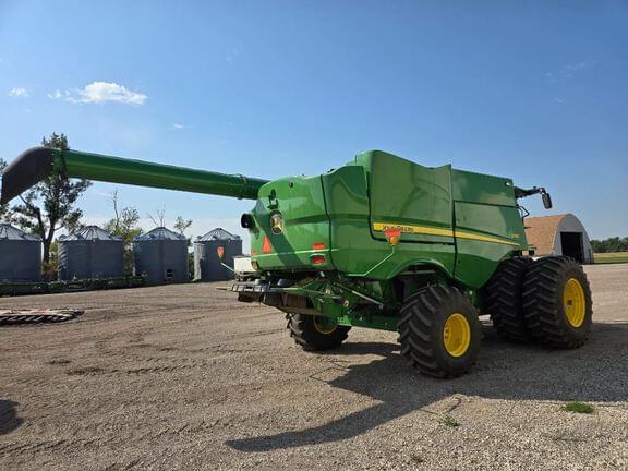 Image of John Deere S780 equipment image 4