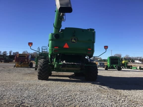 Image of John Deere S780 equipment image 4