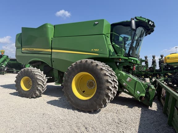 Image of John Deere S780 equipment image 2