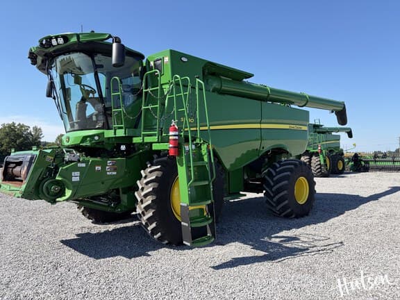 Image of John Deere S780 equipment image 2