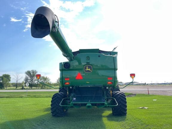 Image of John Deere S780 equipment image 3