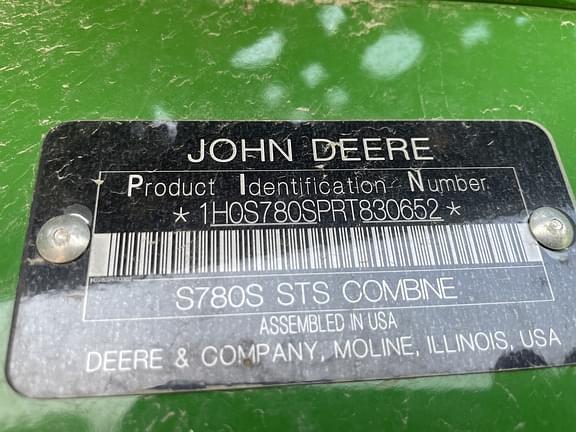 Image of John Deere S780 Image 1