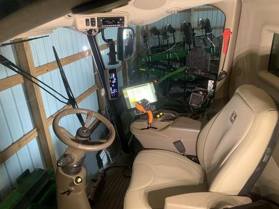 Image of John Deere S780 equipment image 1