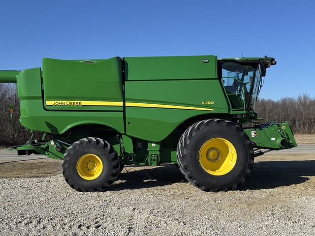 Image of John Deere S780 equipment image 3