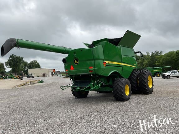 Image of John Deere S780 equipment image 1