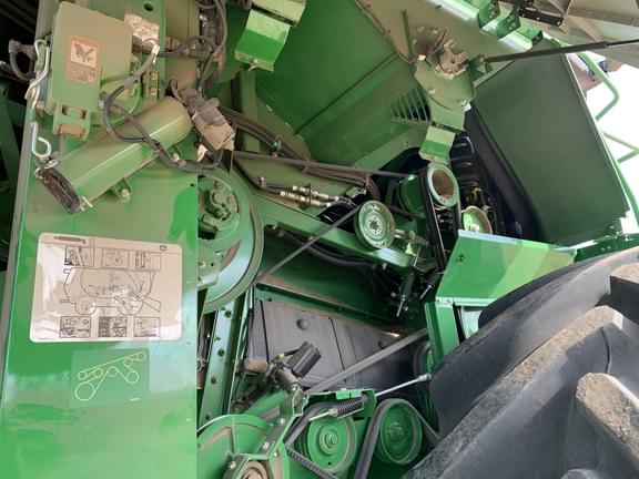 Image of John Deere S780 equipment image 4
