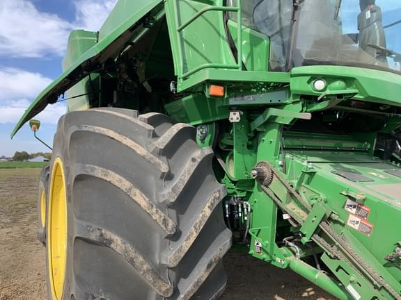 Image of John Deere S780 equipment image 2