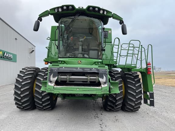 Image of John Deere S780 equipment image 1