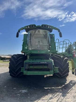 Image of John Deere S780 equipment image 1