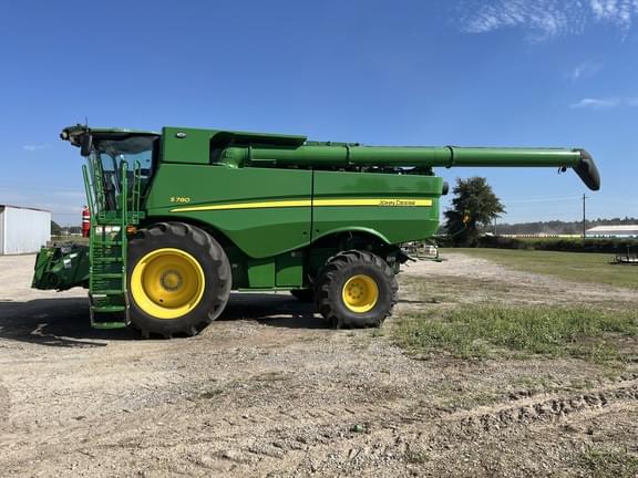 Image of John Deere S780 equipment image 2