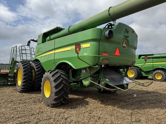 Image of John Deere S780 equipment image 4
