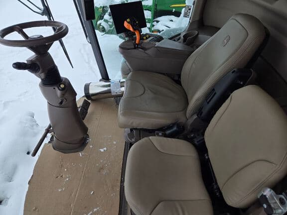 Image of John Deere S780 equipment image 4