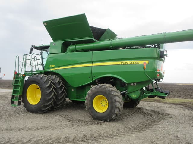 Image of John Deere S780 equipment image 4