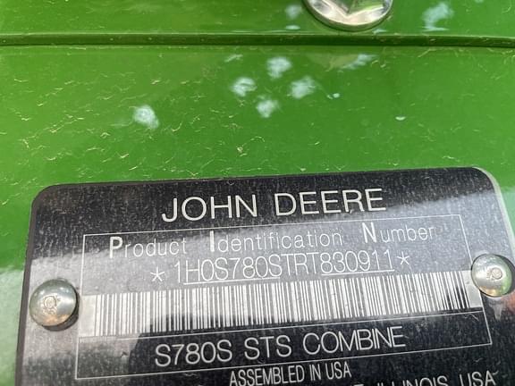 Image of John Deere S780 Image 1