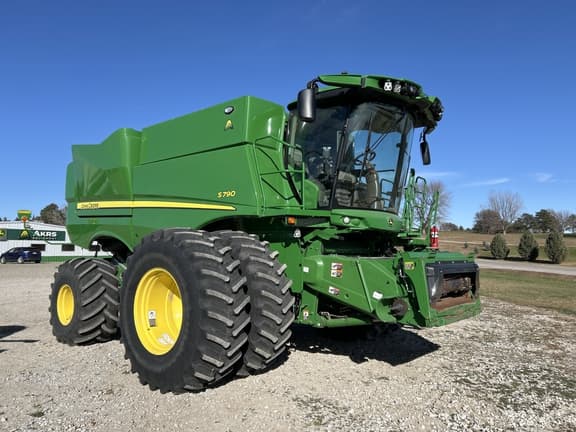 Image of John Deere S790 Primary image