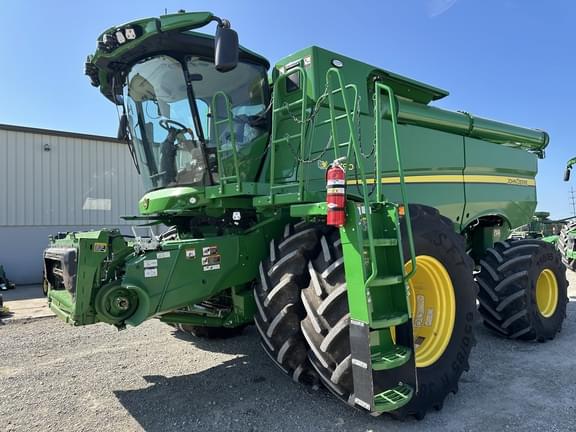Image of John Deere S790 Image 0