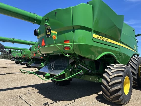 Image of John Deere S790 equipment image 4