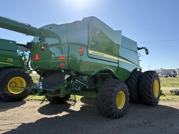 Image of John Deere S790 equipment image 4