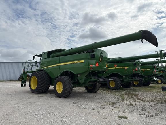 Image of John Deere S790 equipment image 1
