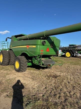 Image of John Deere S790 equipment image 4