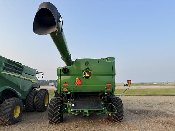 Image of John Deere S790 equipment image 4