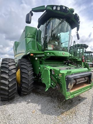 Image of John Deere S790 equipment image 4